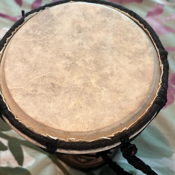 Handcrafted drum from Dominican Republic - Picture 4 of 9